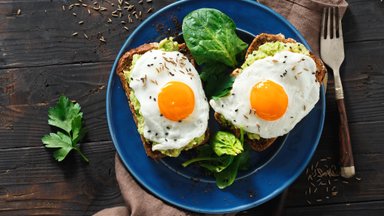 5 секретов идеальной яичницы: превратите обычный завтрак в кулинарный шедевр