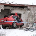 ФОТО: На Муху скончался водитель BMW, врезавшись в стену трактира