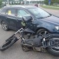 Tallinnas sai avariis viga neljakuune laps, Hiiumaal keeras 13-aastane rattur autole ette