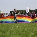 МНЕНИЕ | Россия запрещает ЛГБТ-пропаганду: „Занимайтесь любовью, а не войной“