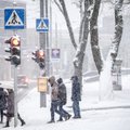 Ettevaatust liikluses! Hilisõhtul algav lume- ja lörtsisadu muudab teed libedaks