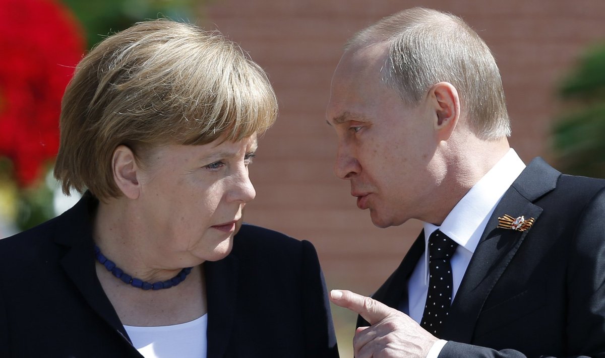 Vladimir Putin ja Angela Merkel 
