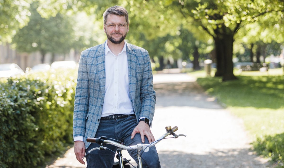 Tallinna linnavolikogu esimees Jevgeni Ossinovski lubab mõne aasta pärast pealinna rattateid.