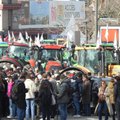 Разгневанные фермеры блокируют центр Парижа и угрожают сорвать крупную ярмарку