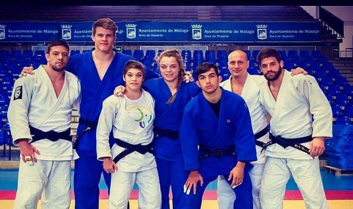 Šveitsi judokoondis. Paremalt teine Aleksei Budõlin, vasakult teine Otto-Krister Imala.