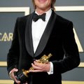 KUUMAD KLÕPSUD | Brad Pitti südame on võitnud 30 aastat noorem modell: kaunitar sarnaneb näitleja maailmakuulsale eksile!