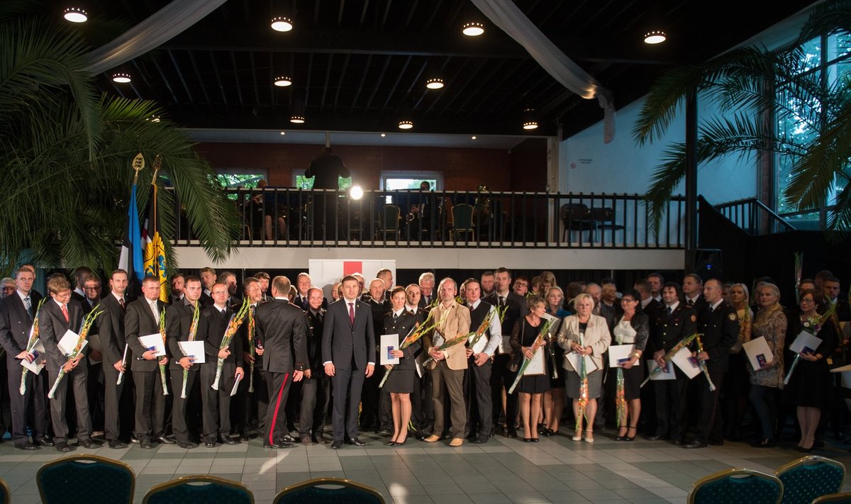 Päästeteenistuse aumärkide jagamine Tallinnas Lillepaviljonis