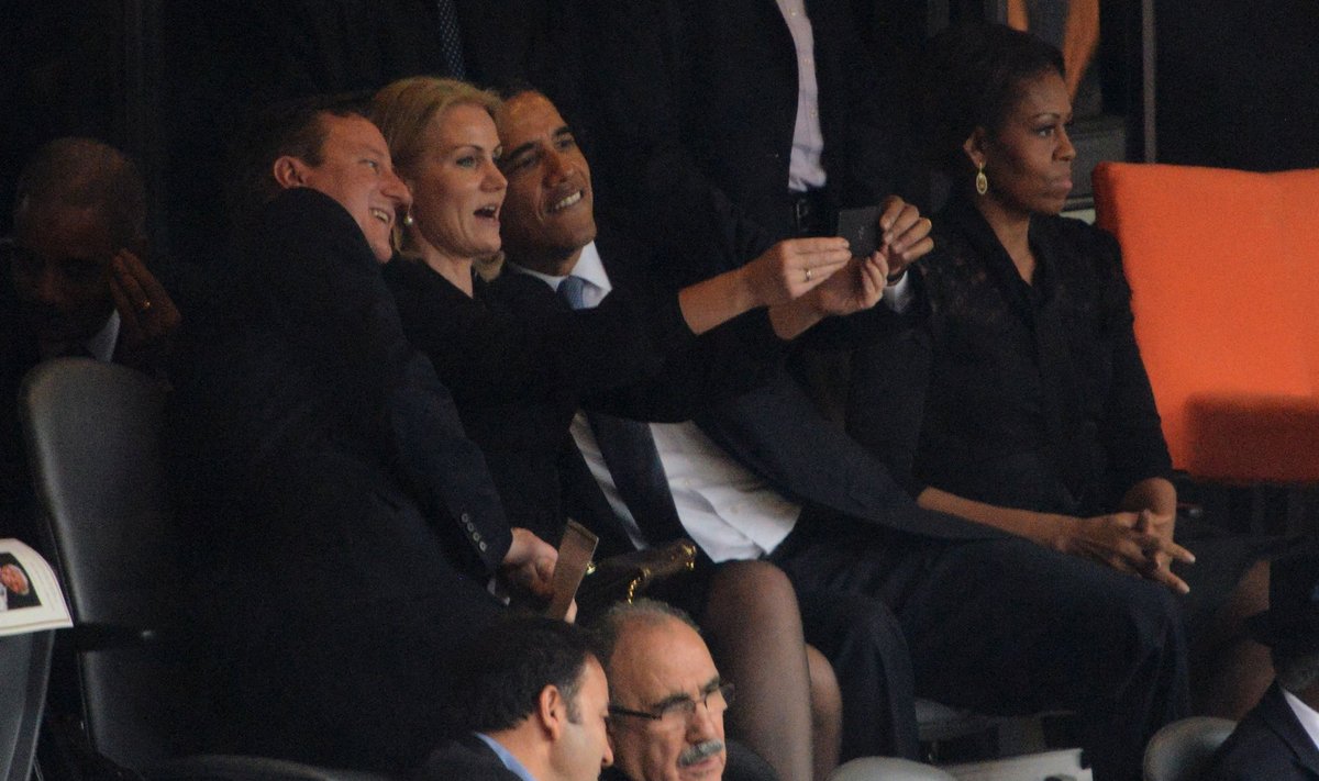 David Cameron, Helle Thorning Schmidt ja Barack Obama teevad Nelson Mandela ärasaatmisel enesest pilti