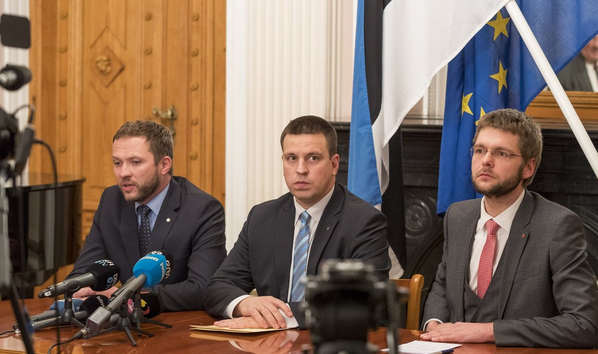 Keskerakonna, IRLi ja SDE esimehed Jüri Ratas, Margus Tsahkna ja Jevgeni Ossinovski teatasid, et alustavad 09.11.2016 konsultatsioone, et moodustada valitsus.