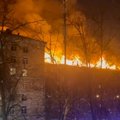 ВИДЕО | Люди кричали, просили из окон помощи. В Москве загорелся жилой дом, эвакуированы более 400 человек