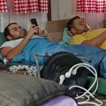 20 дней лежания: что делают участники чемпионата лени в Черногории ради денег и как справляют нужду