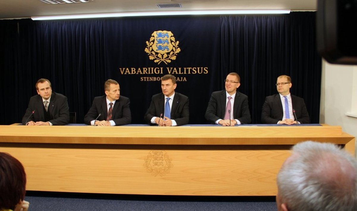 Endise valitsuse PR-mehe Martin Jaško (vasakul) suhted tipp-poliitikutega on endiselt soojad.