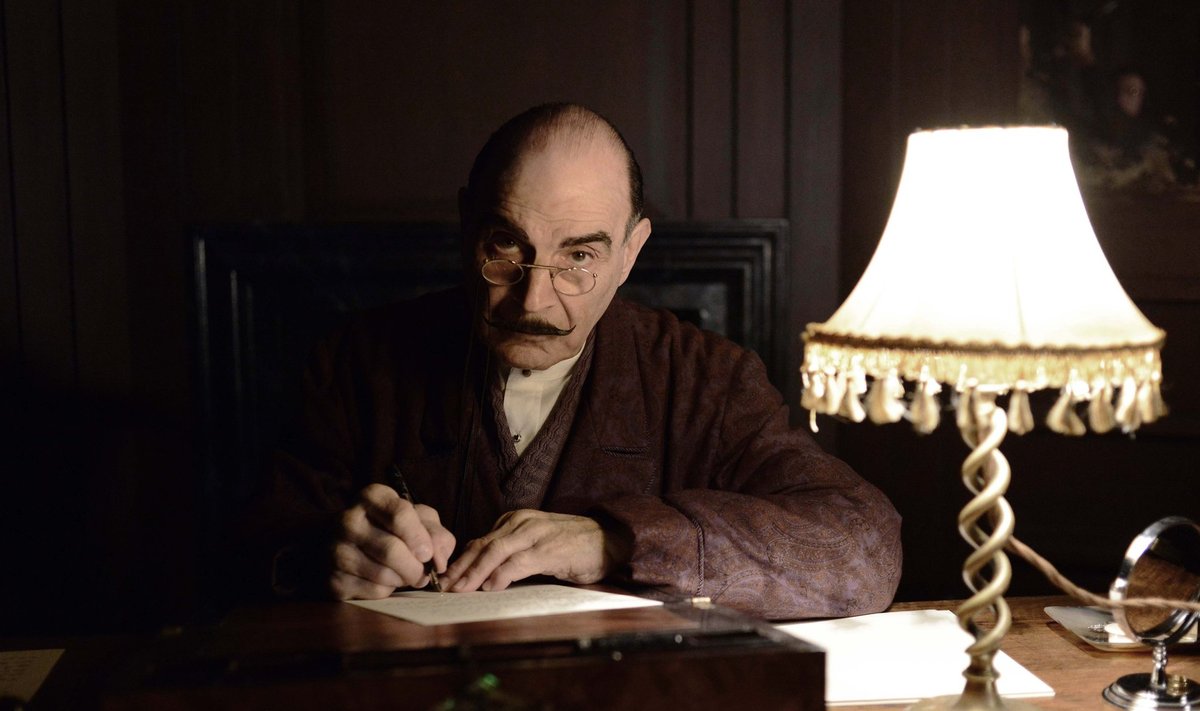 Ehkki Hercule Poirot’ (fotol David Suchet telesarja osas, mis räägib Poirot’ elu lõpust) tegelaskuju on surnud, elab ta uutes raamatutes edasi.