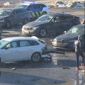 ФОТО | В Таллинне в автомобиле взорвался газовый баллон. Повреждены стоявшие рядом машины