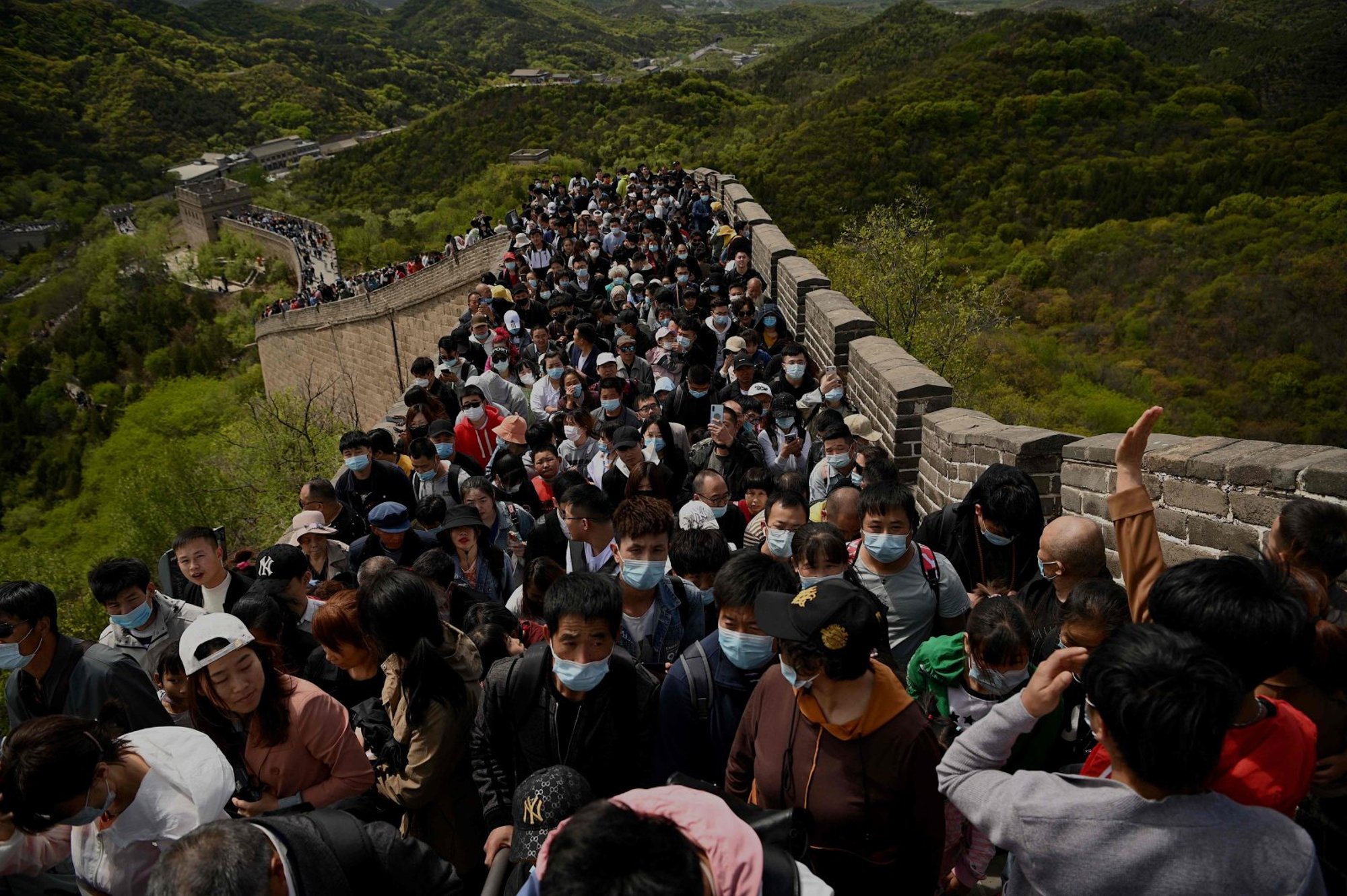 Почему великая китайская. Великая китайская стена. Китай туризм. Великая китайская стена туристы. Китайская стена ЮНЕСКО.
