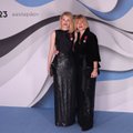 VIDEO | Johanna-Maria Lehtme, Riina Sildos ja Kristel Voltenberg kandsid sama moekunstniku loomingut