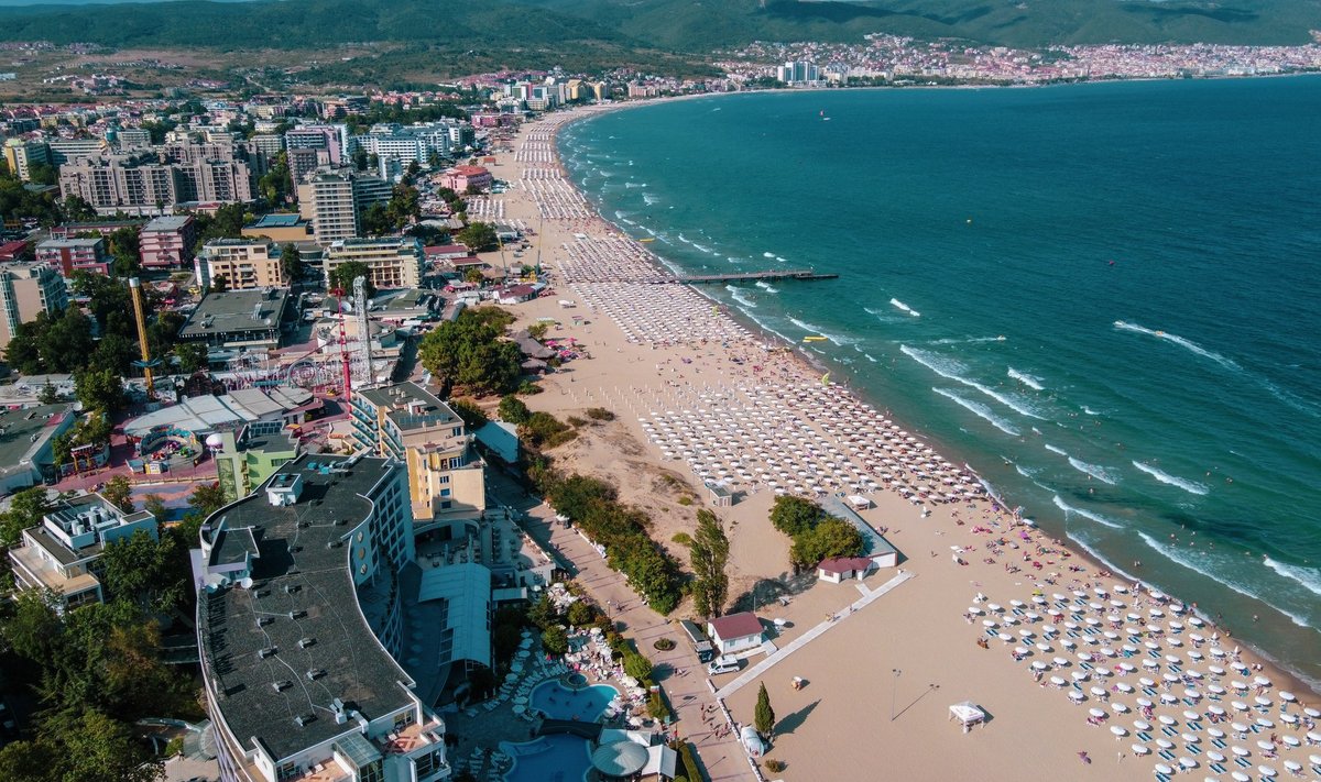 Bulgaaria suuruselt neljas linn Burgas asub Musta mere kaldal.