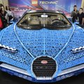 ФОТО ДНЯ: В Москве открылась крупнейшая выставка машин ЛЕГО. Посетителям уже показали точную копию Bugatti Chiron, собранную из миллиона деталей