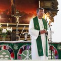 FOTOD: Peapiiskop pühitses Hageri kiriku oreli ja liturgilised gobeläänid